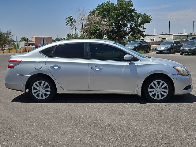 2013 Nissan Sentra — detail view